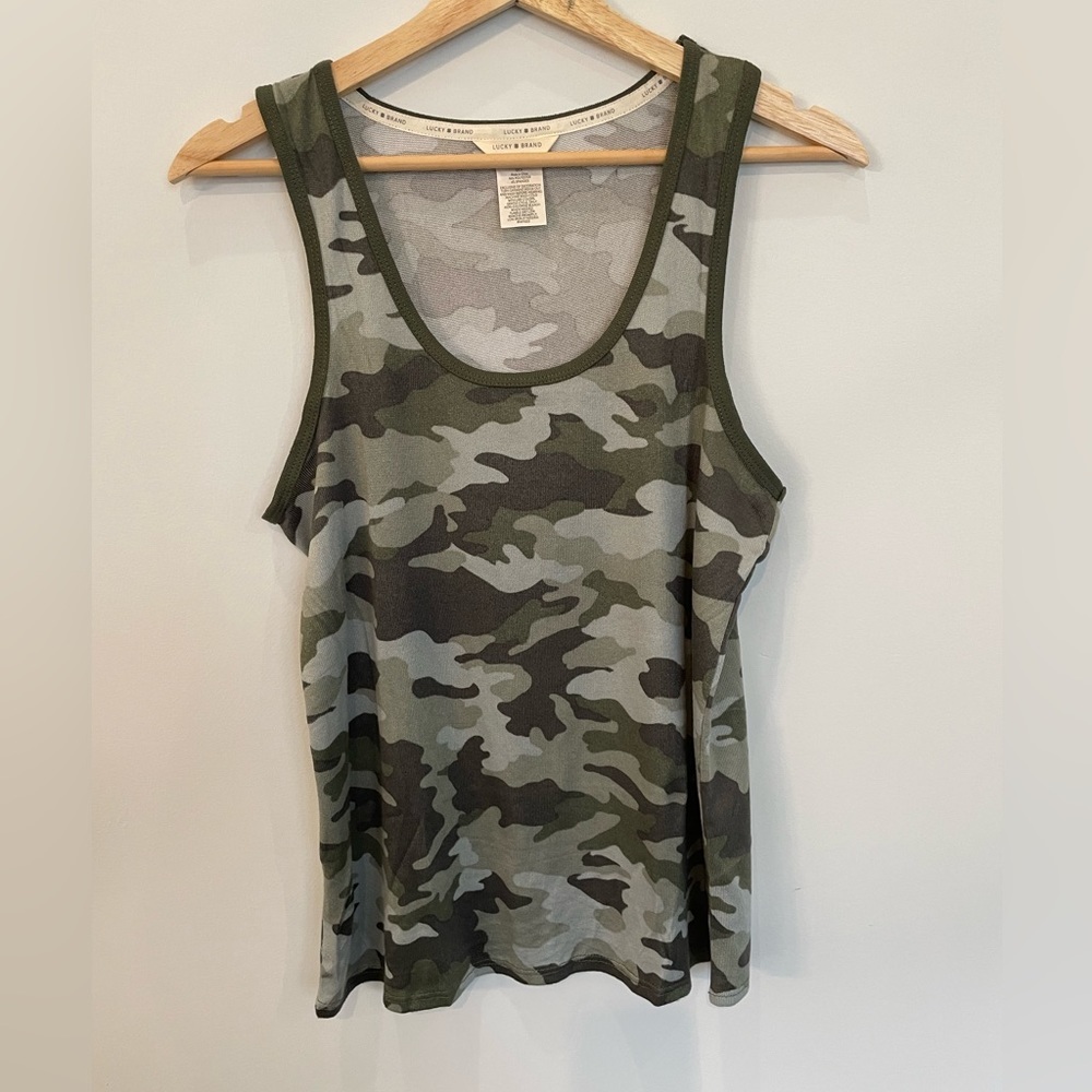 NWT Lucky Brand Women's 4 Piece Pajama Set, Tee, Tank, Short, & Pant Size Small - Picture 3 of 10